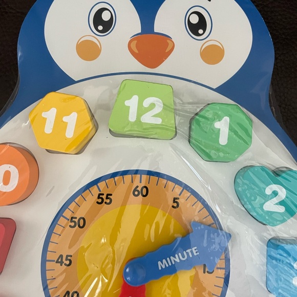Penguin Clock Educational Toy - Picture 2 of 6